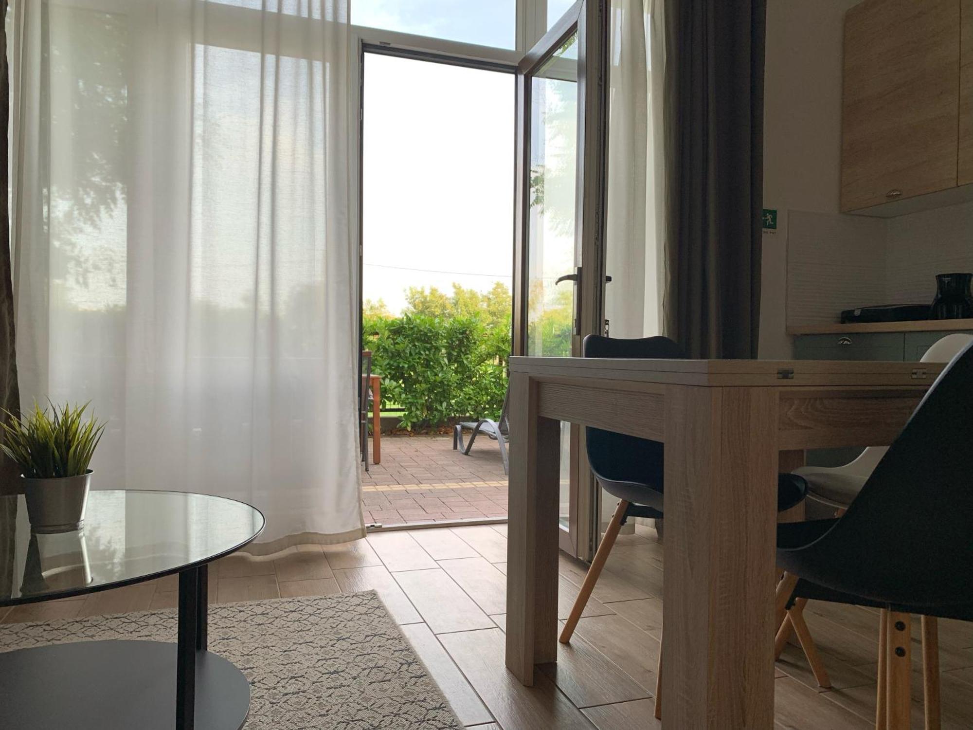 Noar Enjoy Your Stay Oresje Exterior photo